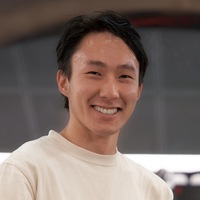 Robert Hou estimated net worth profile