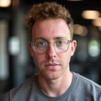 Seb Isaacs estimated net worth profile