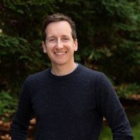 Evan Moore estimated net worth profile